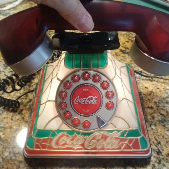 Coca Cola 2001 Tiffany Style Stained Glass Look Light Up Holiday Telephone/Phone - Picture 14 of 16